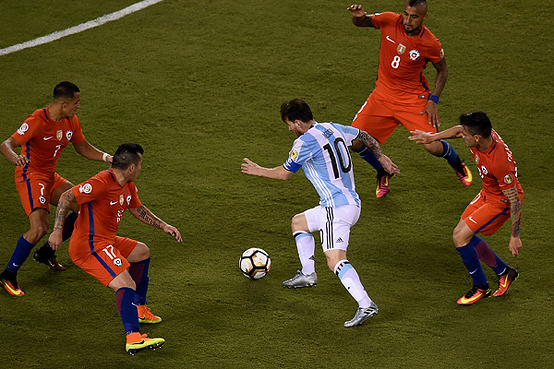 九游娱乐|哈登巅峰对决，梅西与50激战掘金分钟，赛况扑朔迷离胜负难料！的简单介绍